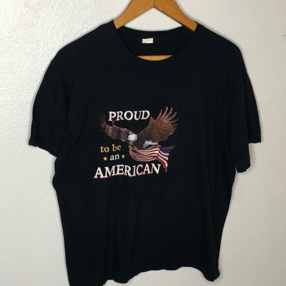 Tee-Shirt woman’s size Large. Proud to be America - Picture 1 of 3